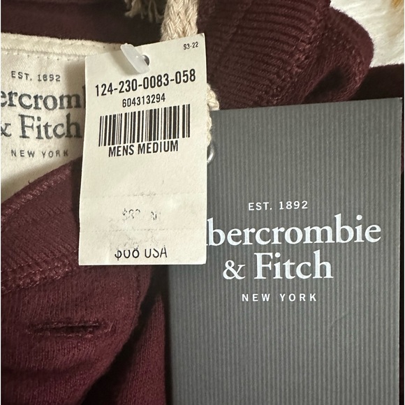 New Abercrombie & Fitch Muscle Men’s Burgundy Long Sleeve Shirt Size Medium - Picture 5 of 8